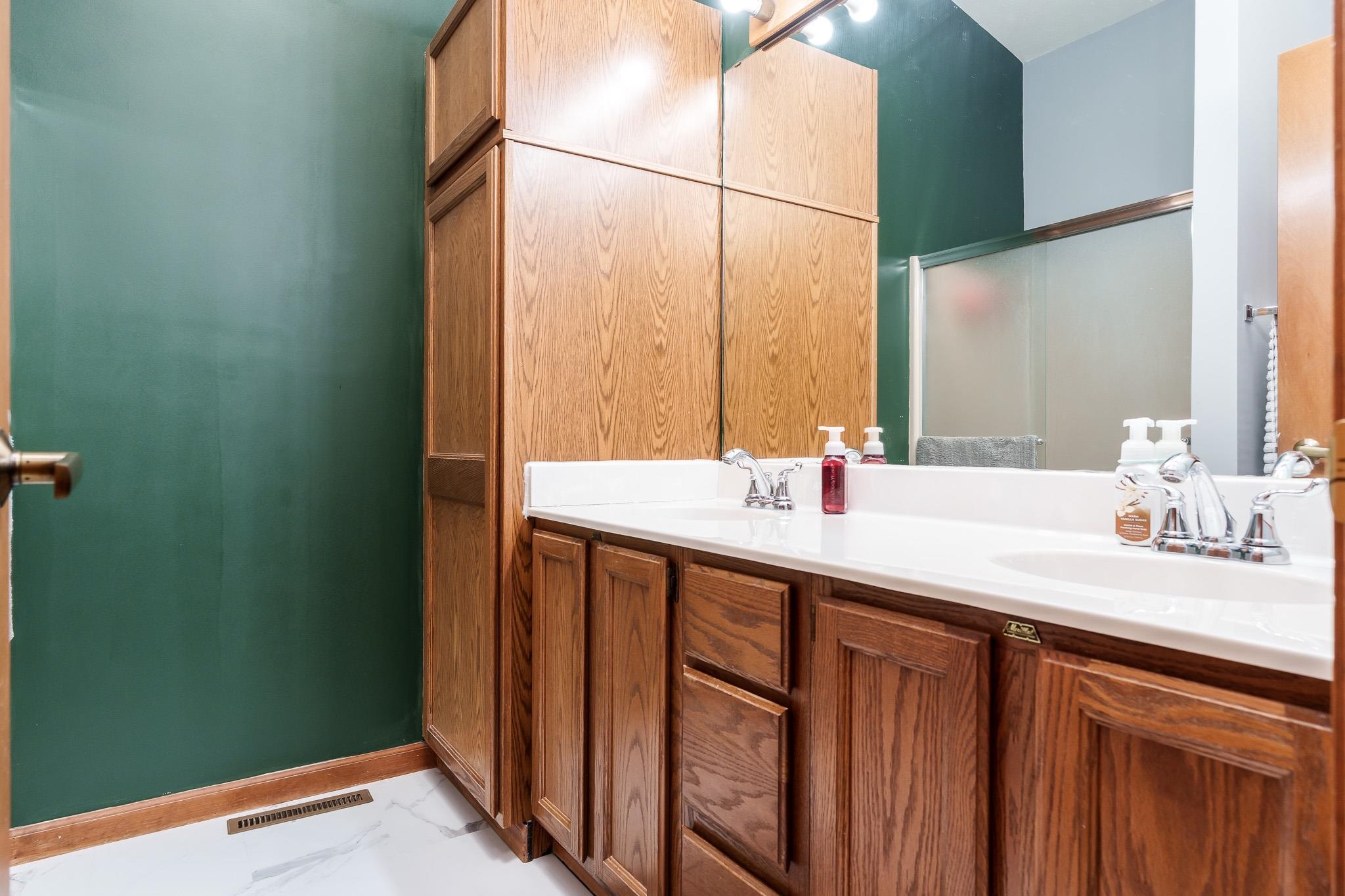 Loves Park, Illinois 61111, United States, 3 Bedrooms Bedrooms, ,3 BathroomsBathrooms,Residential,Active,229461