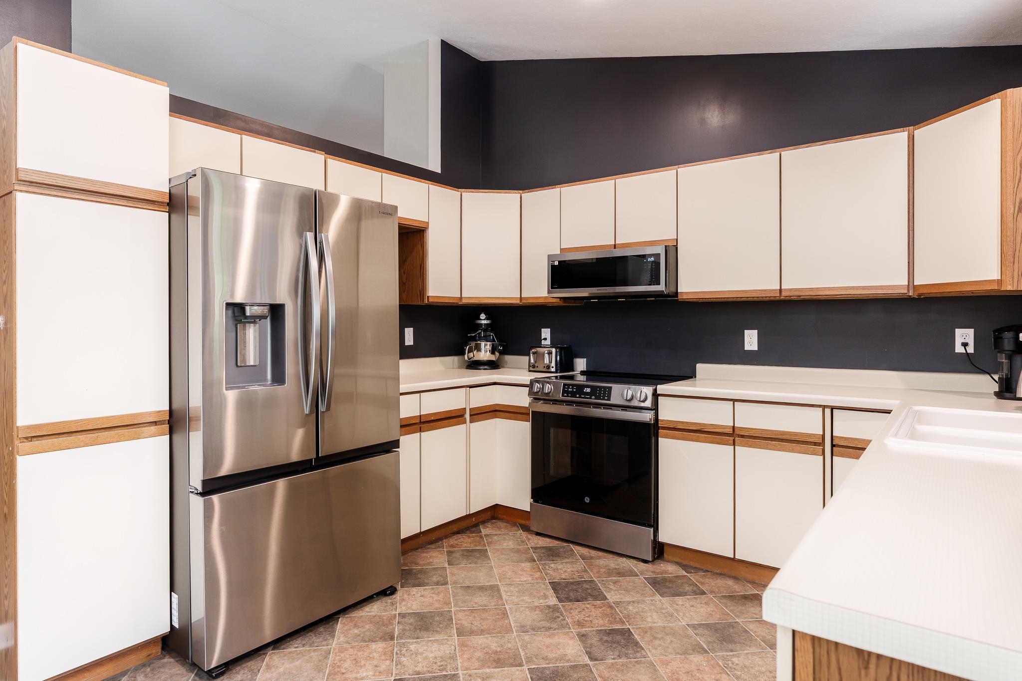 Loves Park, Illinois 61111, United States, 3 Bedrooms Bedrooms, ,3 BathroomsBathrooms,Residential,Active,229461