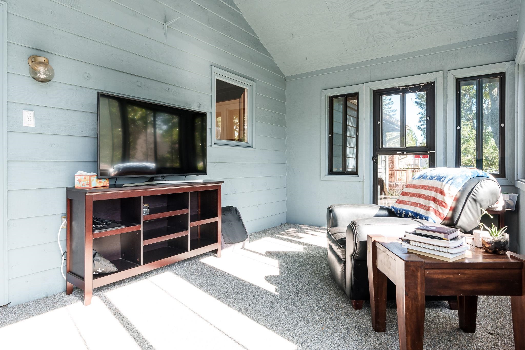 Loves Park, Illinois 61111, United States, 3 Bedrooms Bedrooms, ,3 BathroomsBathrooms,Residential,Active,229461