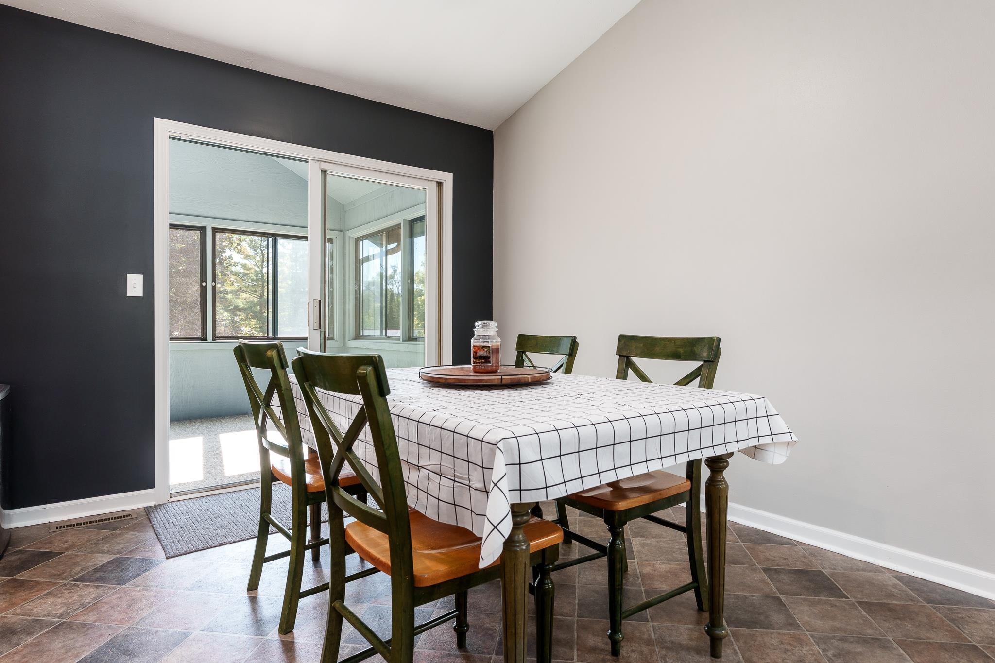 Loves Park, Illinois 61111, United States, 3 Bedrooms Bedrooms, ,3 BathroomsBathrooms,Residential,Active,229461