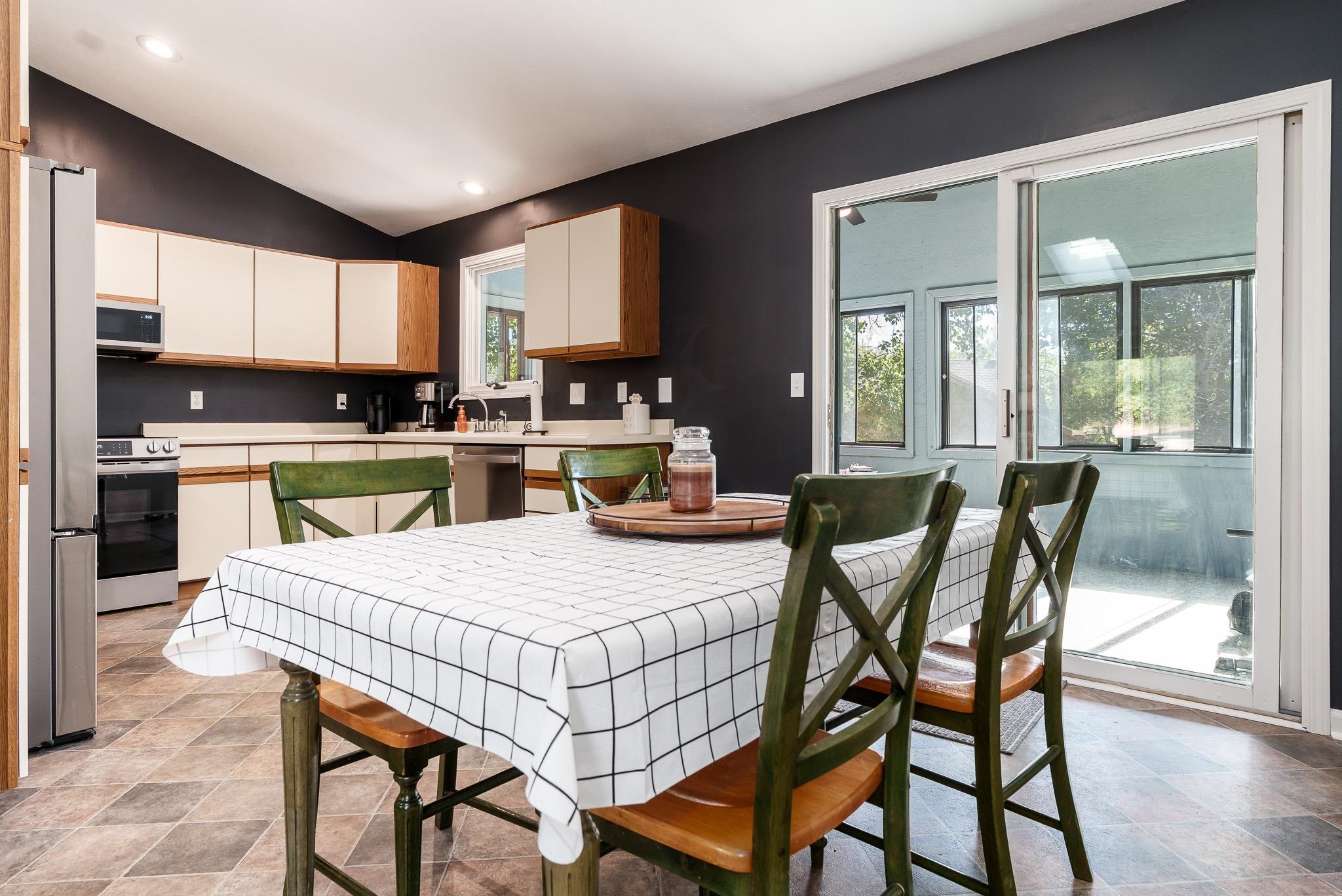 Loves Park, Illinois 61111, United States, 3 Bedrooms Bedrooms, ,3 BathroomsBathrooms,Residential,Active,229461