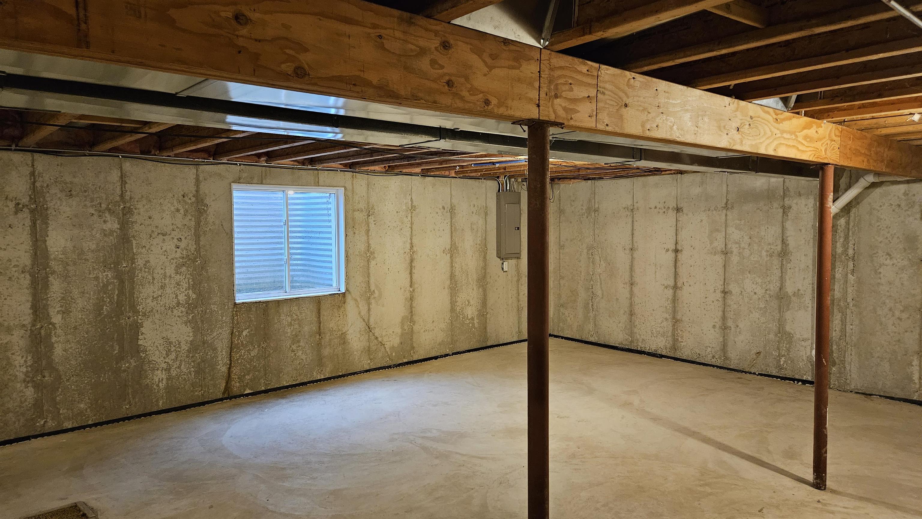 Rockford, Illinois 61101, United States, 2 Bedrooms Bedrooms, ,2 BathroomsBathrooms,Residential,Active,68327