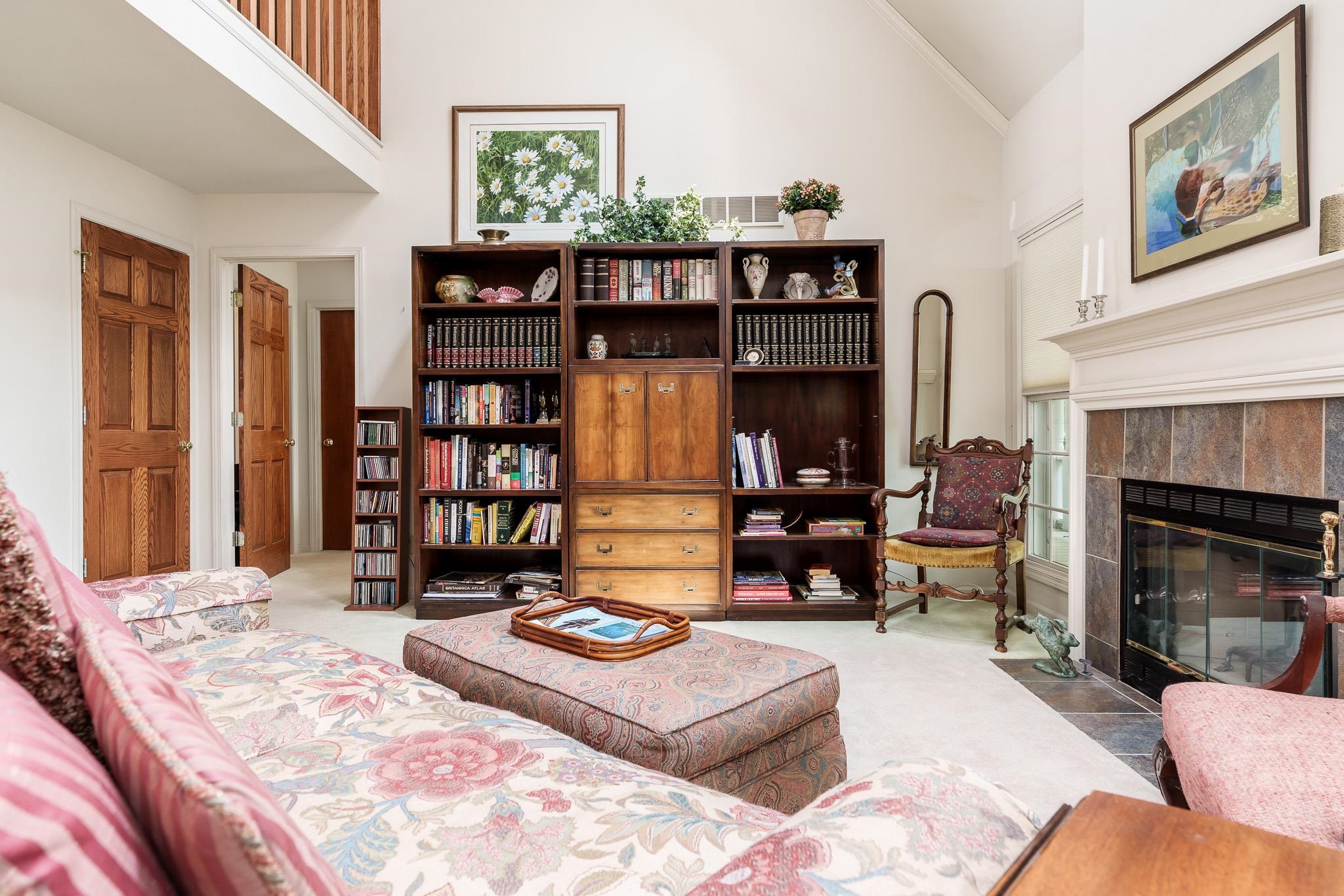 Rockford, Illinois 61107, United States, 3 Bedrooms Bedrooms, ,3 BathroomsBathrooms,Residential,Pending,143694