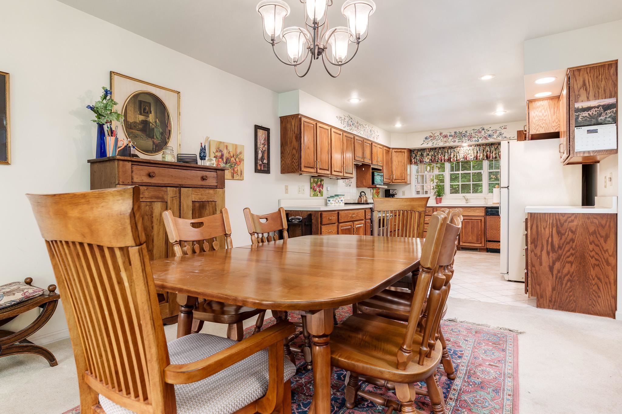 Rockford, Illinois 61107, United States, 3 Bedrooms Bedrooms, ,3 BathroomsBathrooms,Residential,Pending,143694