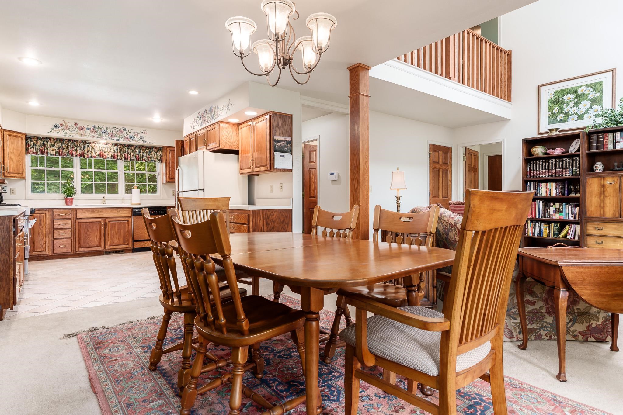 Rockford, Illinois 61107, United States, 3 Bedrooms Bedrooms, ,3 BathroomsBathrooms,Residential,Pending,143694