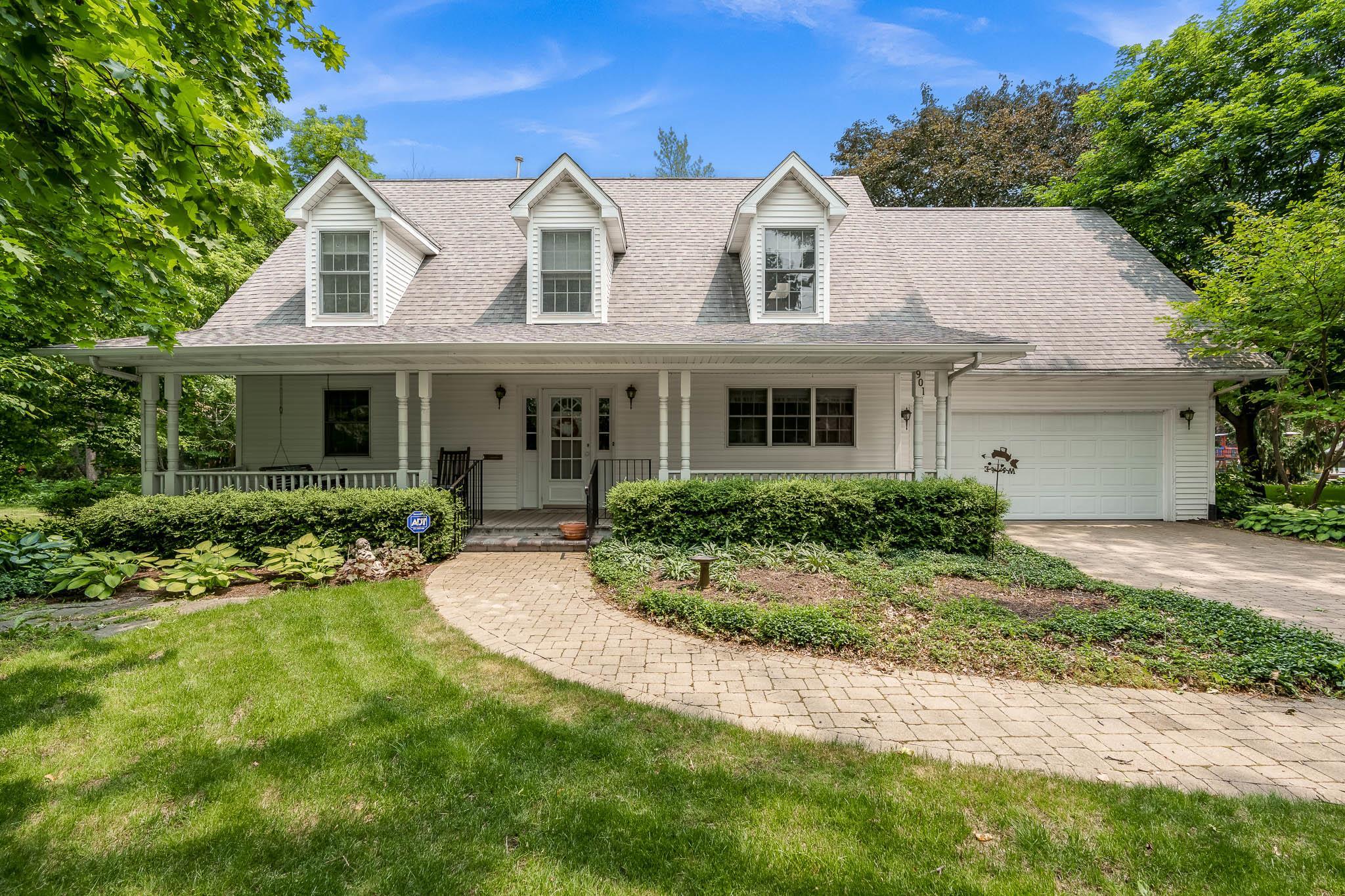 Rockford, Illinois 61107, United States, 3 Bedrooms Bedrooms, ,3 BathroomsBathrooms,Residential,Pending,143694