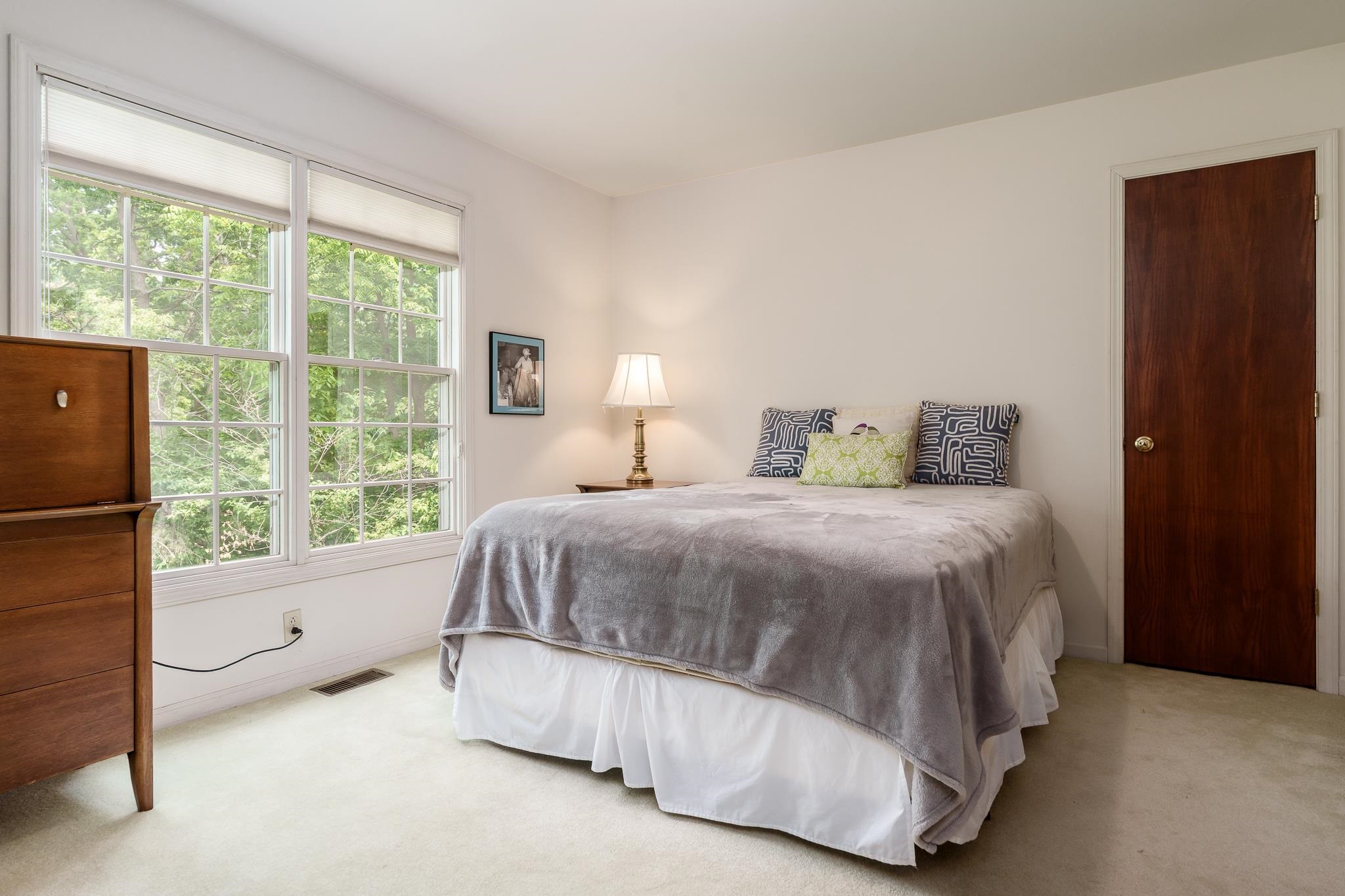 Rockford, Illinois 61107, United States, 3 Bedrooms Bedrooms, ,3 BathroomsBathrooms,Residential,Pending,143694