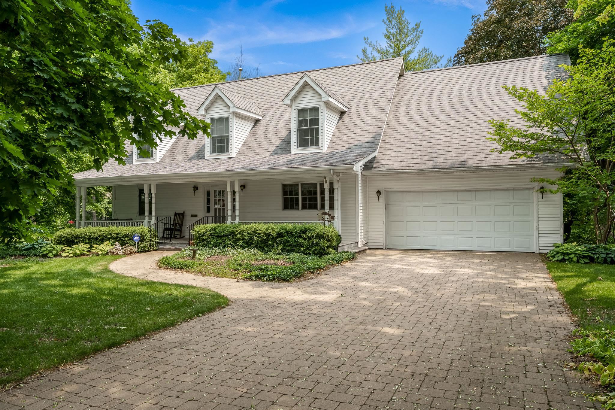 Rockford, Illinois 61107, United States, 3 Bedrooms Bedrooms, ,3 BathroomsBathrooms,Residential,Pending,143694