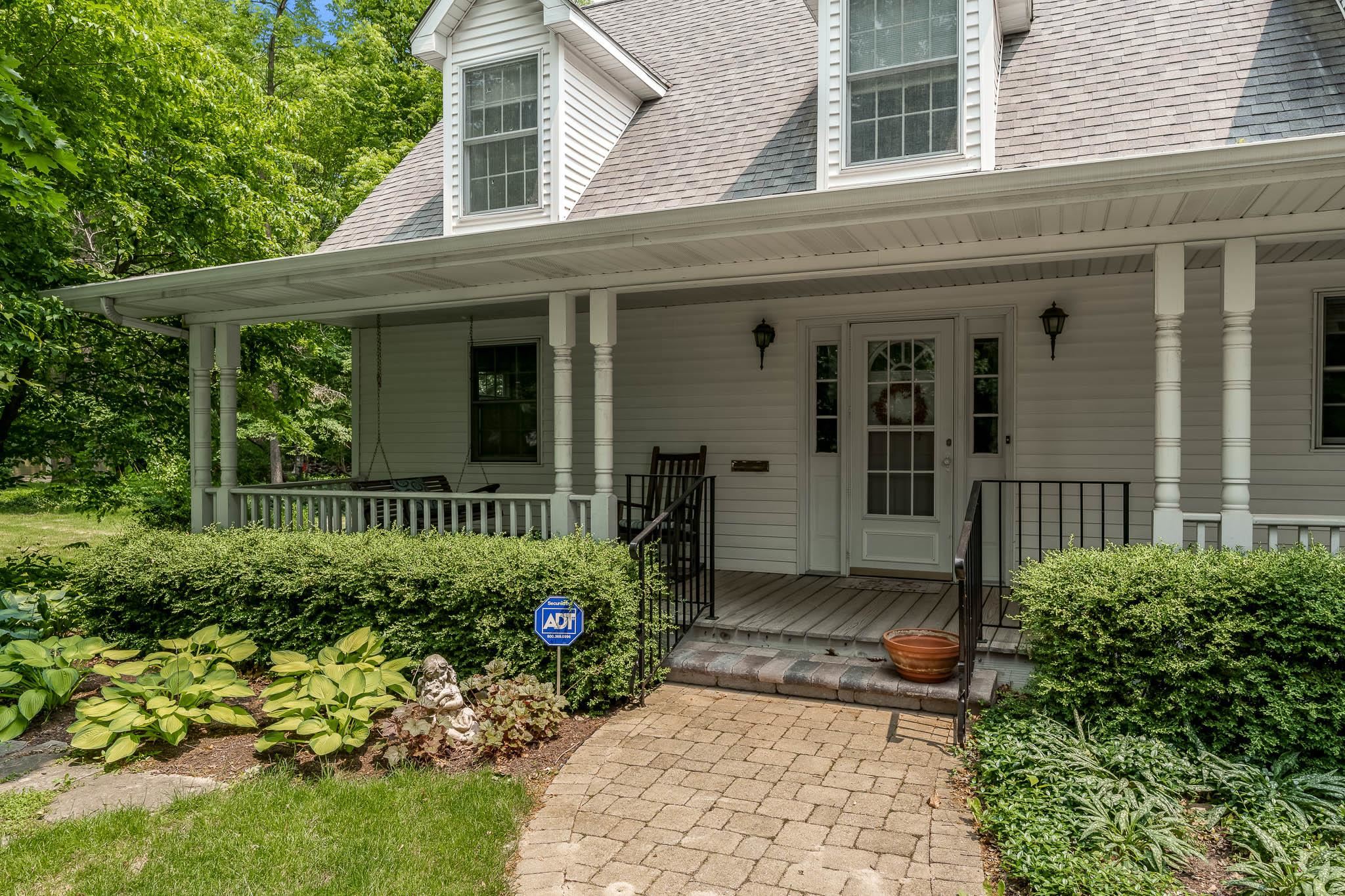 Rockford, Illinois 61107, United States, 3 Bedrooms Bedrooms, ,3 BathroomsBathrooms,Residential,Pending,143694