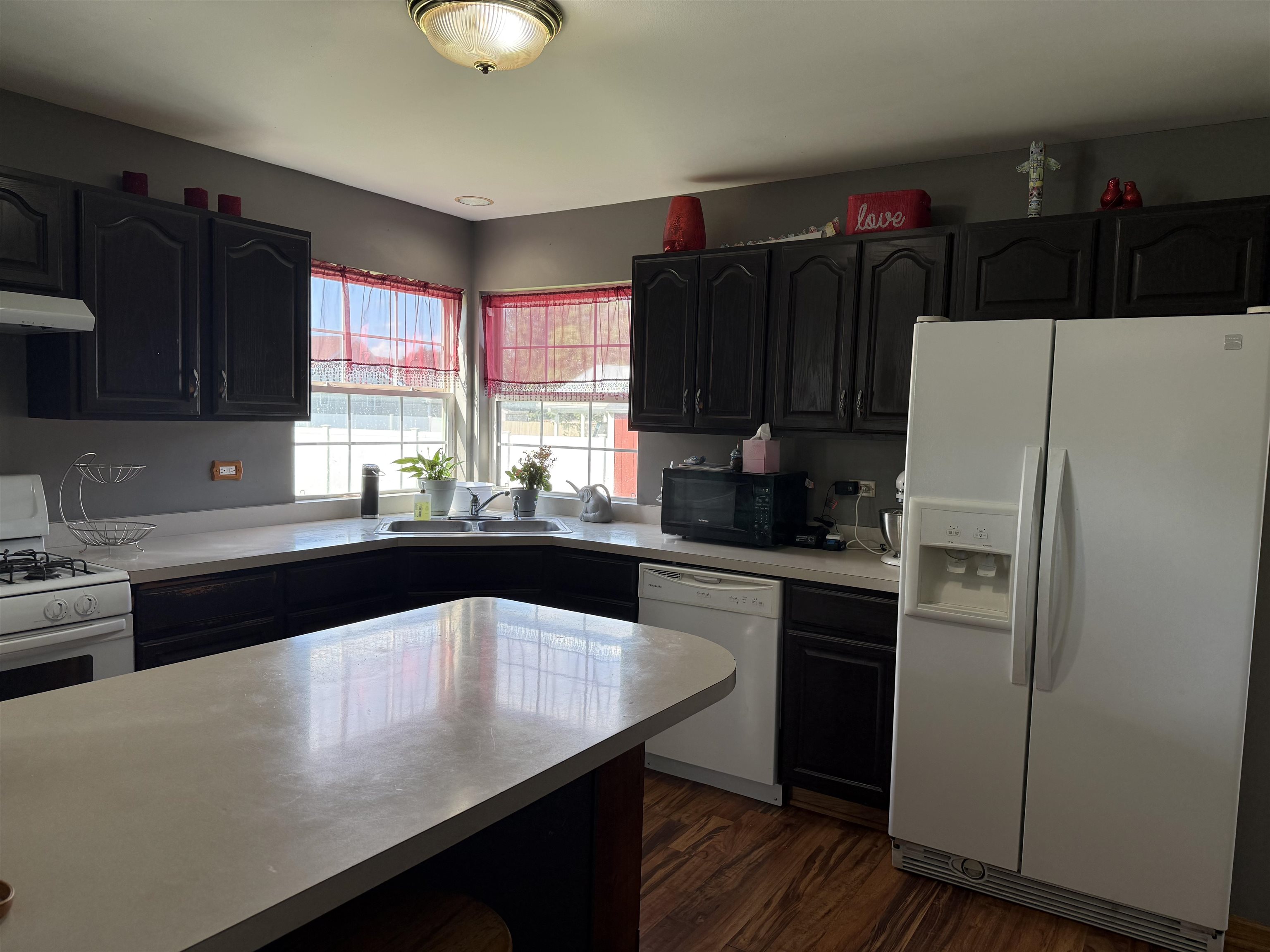 940 Beaver Pond Drive - Photo 3