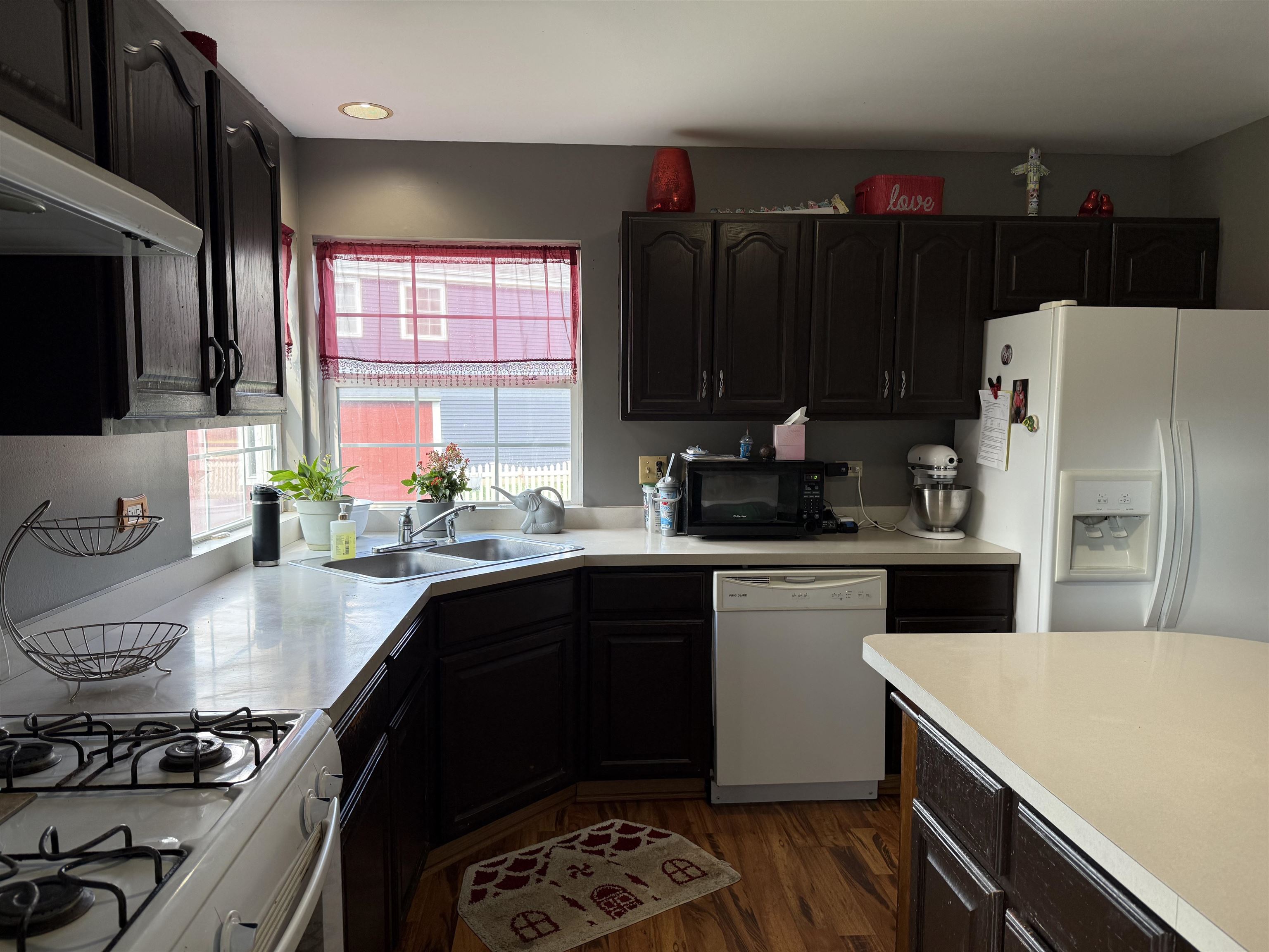 940 Beaver Pond Drive - Photo 4