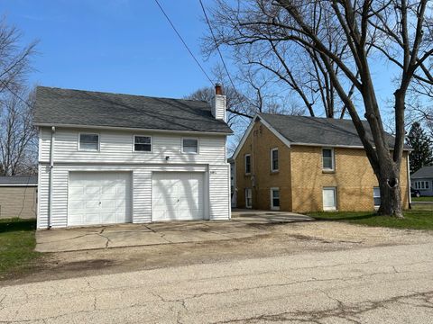 Multifamily For Sale - 1121 8th Avenue<br/> BELVIDERE, IL 61008