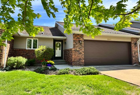 Condo For Sale - 1807 Sierra Court<br/> FREEPORT, IL 61032