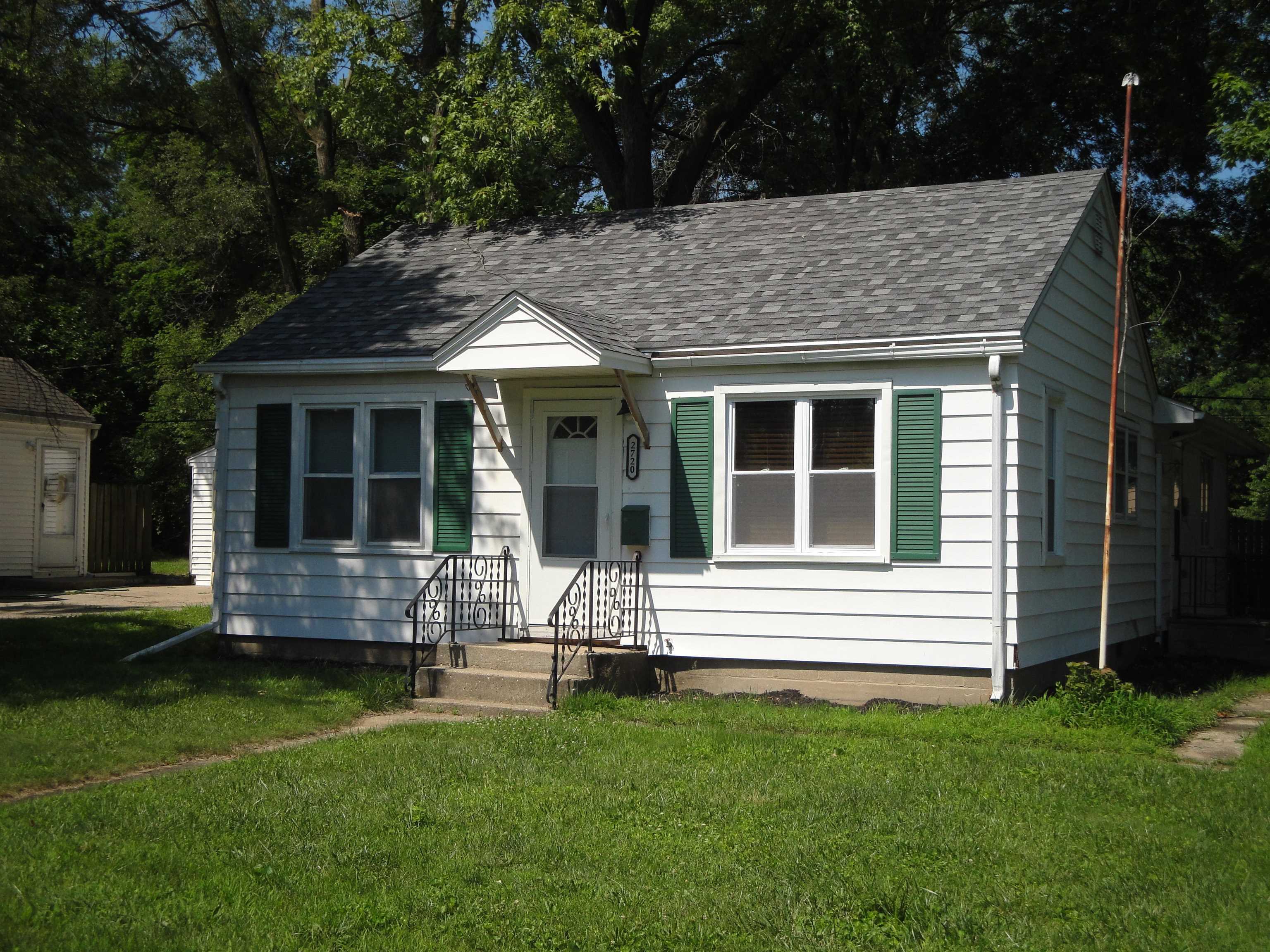 Photo 1 of 11 — 2720 Prial Avenue, ROCKFORD, IL 61101