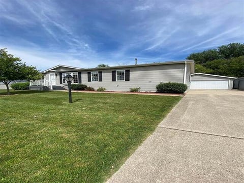 Mobile Home For Sale - 8703 Springwood Court<br/> ROSCOE, IL 61073