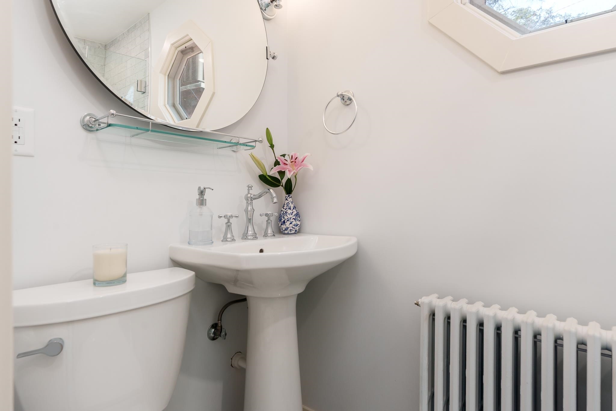 Rockford, Illinois 61103, United States, 4 Bedrooms Bedrooms, ,4 BathroomsBathrooms,Residential,Pending,118211