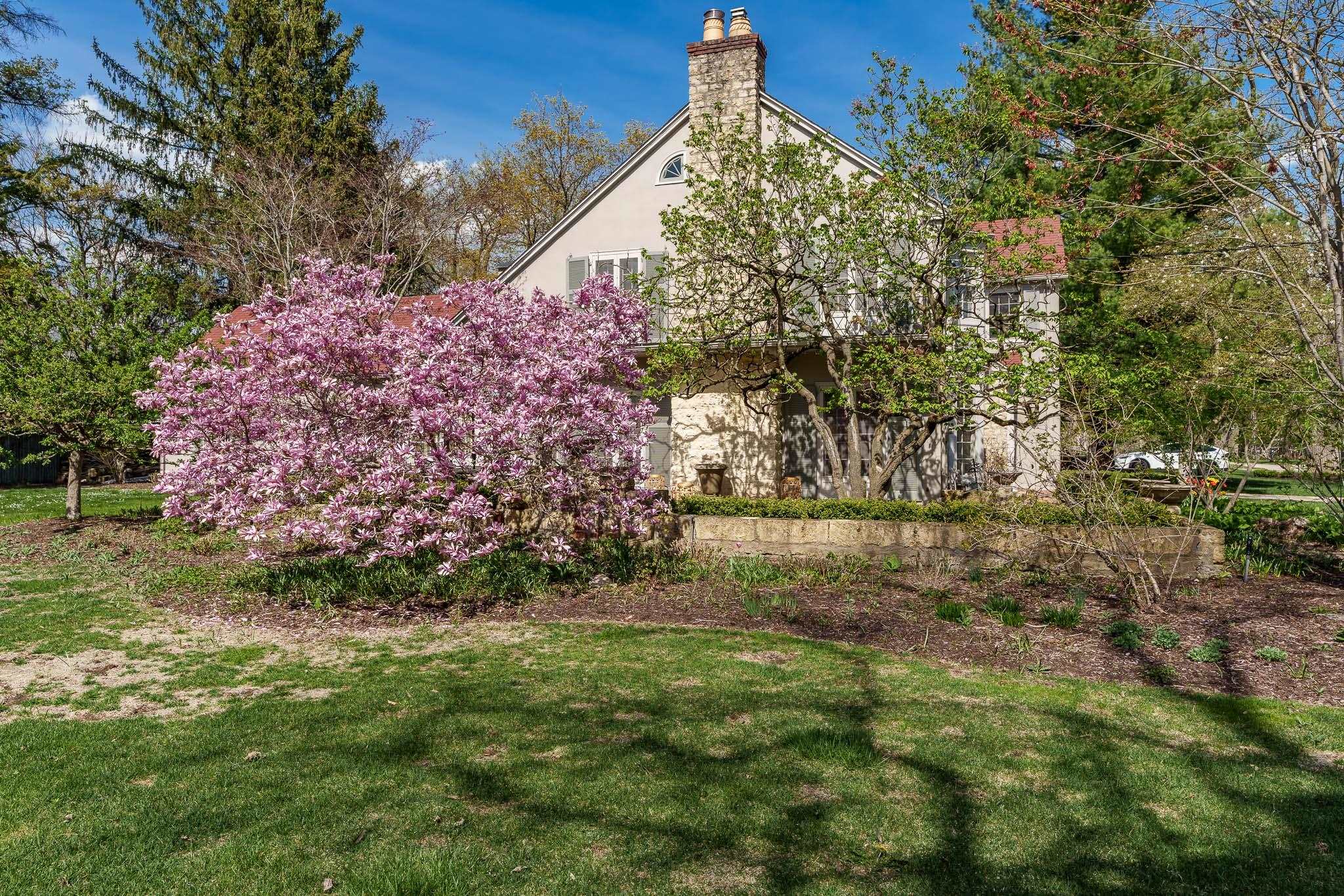 Rockford, Illinois 61103, United States, 4 Bedrooms Bedrooms, ,4 BathroomsBathrooms,Residential,Pending,118211