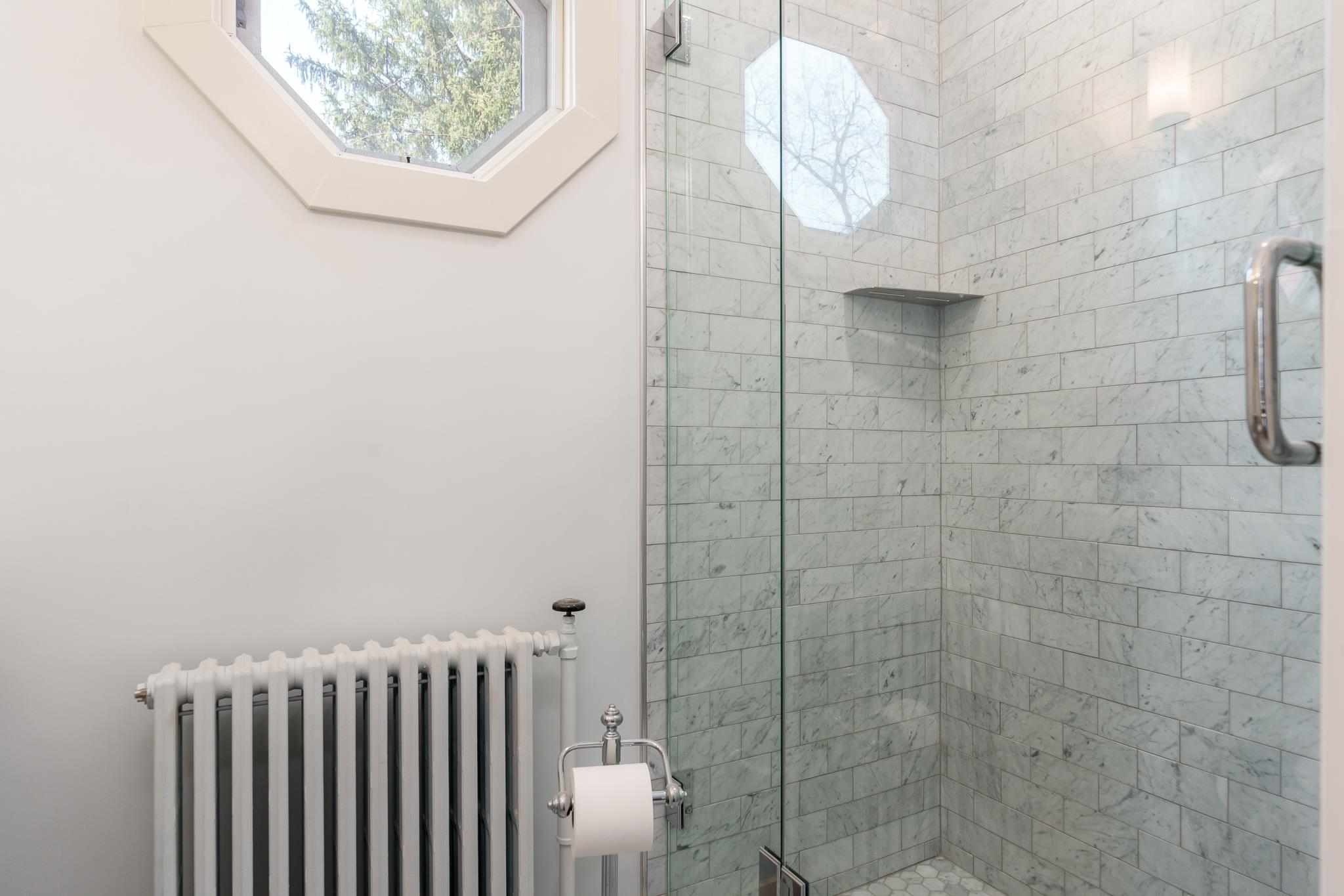 Rockford, Illinois 61103, United States, 4 Bedrooms Bedrooms, ,4 BathroomsBathrooms,Residential,Pending,118211