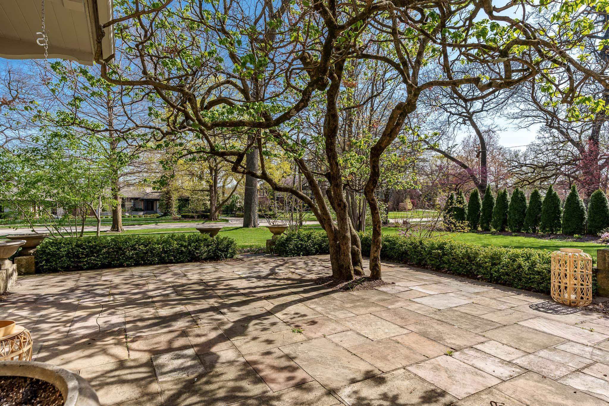 Rockford, Illinois 61103, United States, 4 Bedrooms Bedrooms, ,4 BathroomsBathrooms,Residential,Pending,118211