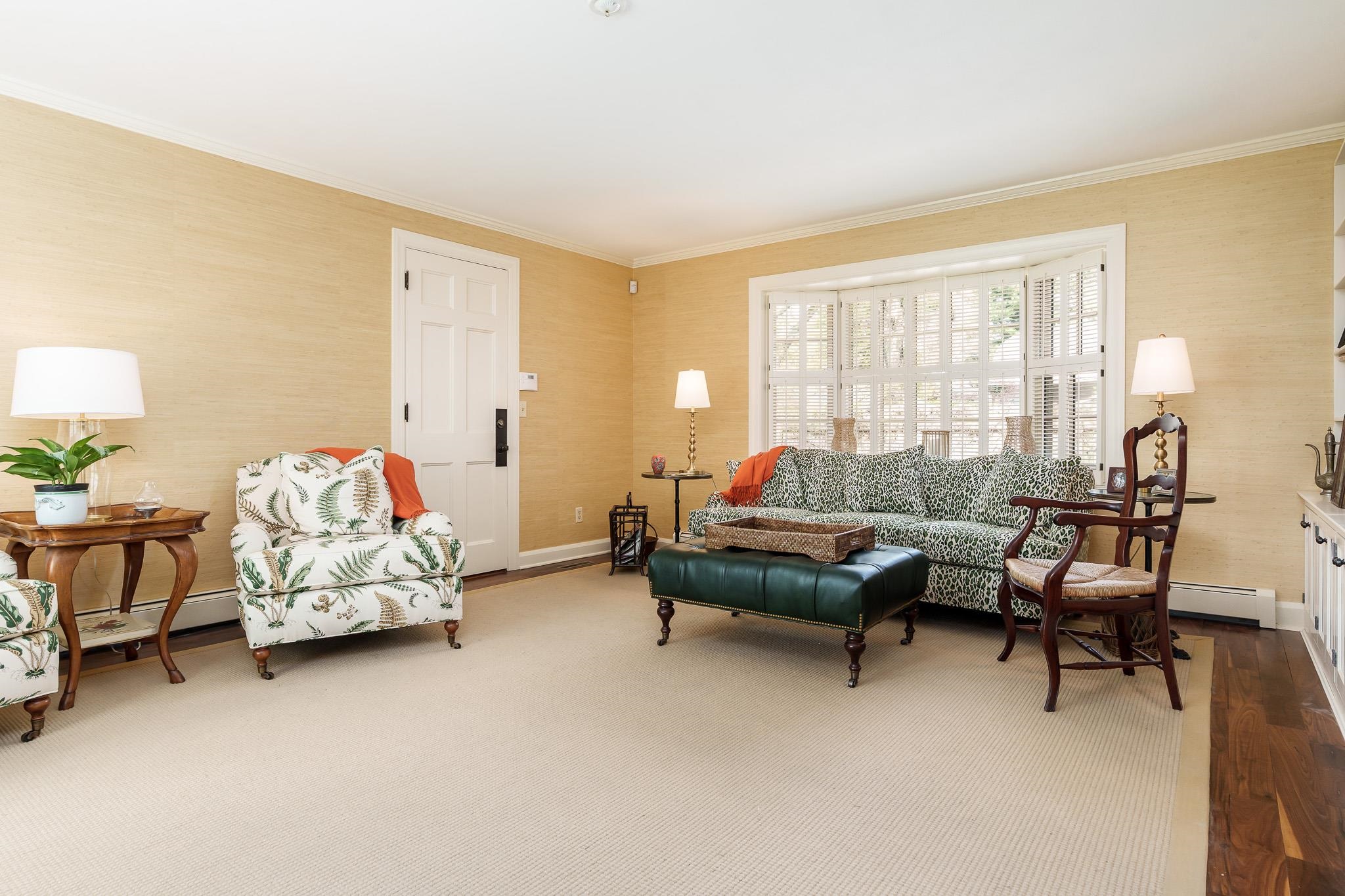 Rockford, Illinois 61103, United States, 4 Bedrooms Bedrooms, ,4 BathroomsBathrooms,Residential,Pending,118211