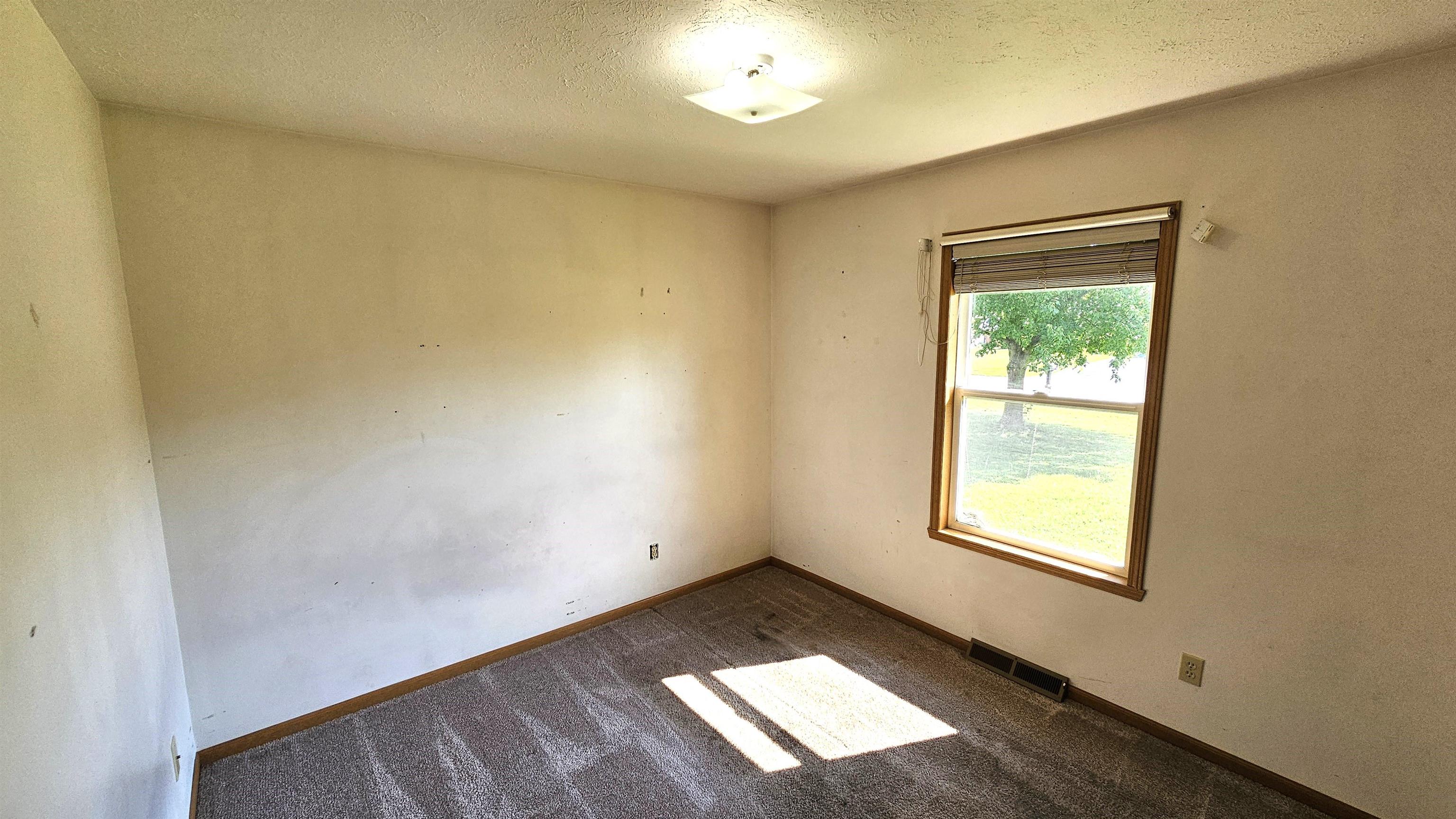 South Beloit, Illinois 61080, United States, 3 Bedrooms Bedrooms, ,2 BathroomsBathrooms,Residential,Pending,191262