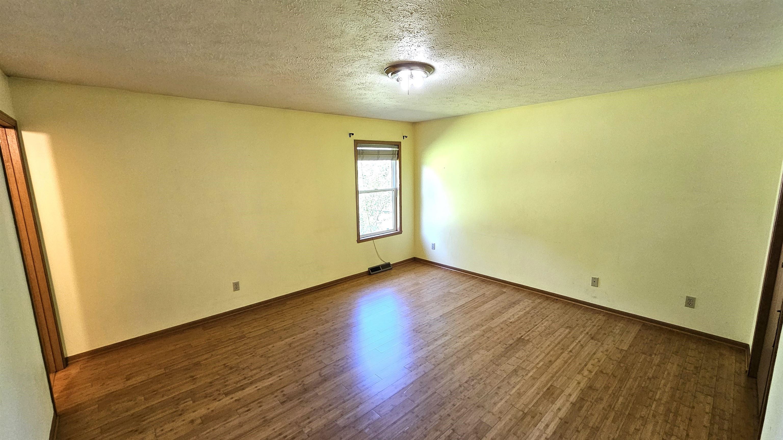 South Beloit, Illinois 61080, United States, 3 Bedrooms Bedrooms, ,2 BathroomsBathrooms,Residential,Pending,191262