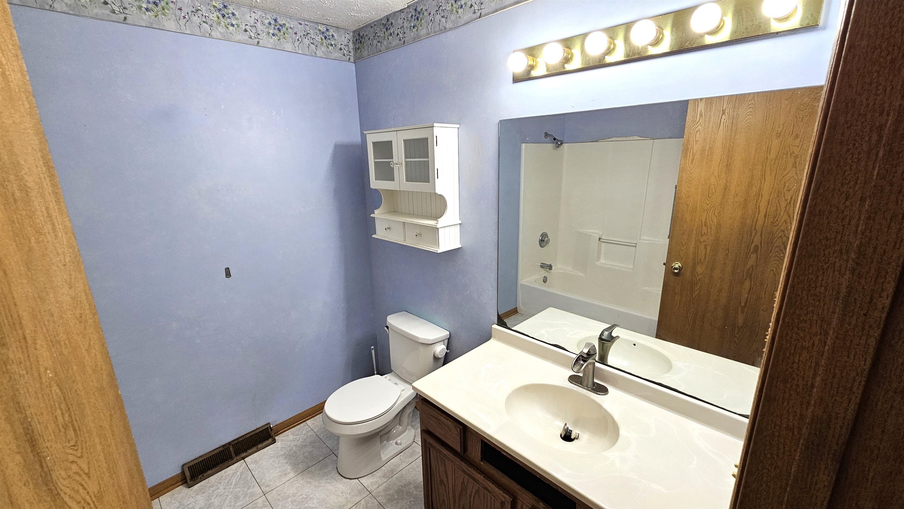 South Beloit, Illinois 61080, United States, 3 Bedrooms Bedrooms, ,2 BathroomsBathrooms,Residential,Pending,191262