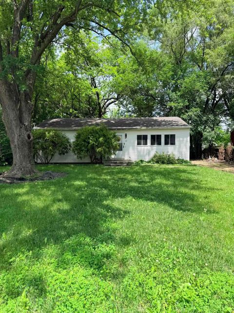 Homes For Sale - 4415 Nina Terrace<br/> Winnebago County, ROCKFORD, IL 61101