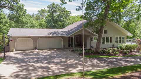 Homes For Sale - 5888 N Charolaise Road<br/> FREEPORT, IL 61032