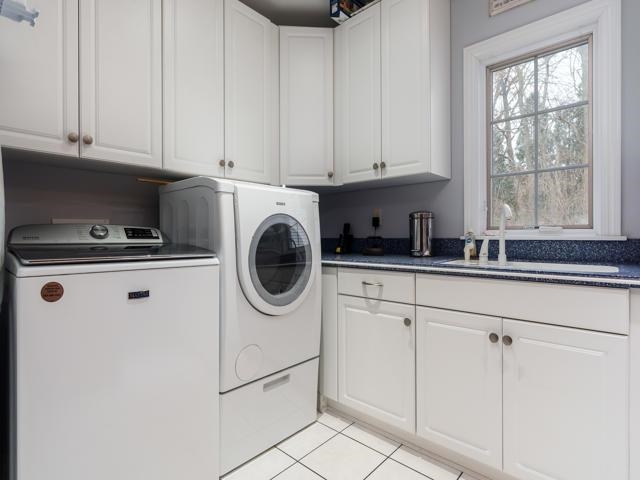 Roscoe, Illinois 61073, United States, 4 Bedrooms Bedrooms, ,4 BathroomsBathrooms,Residential,Pending,20727