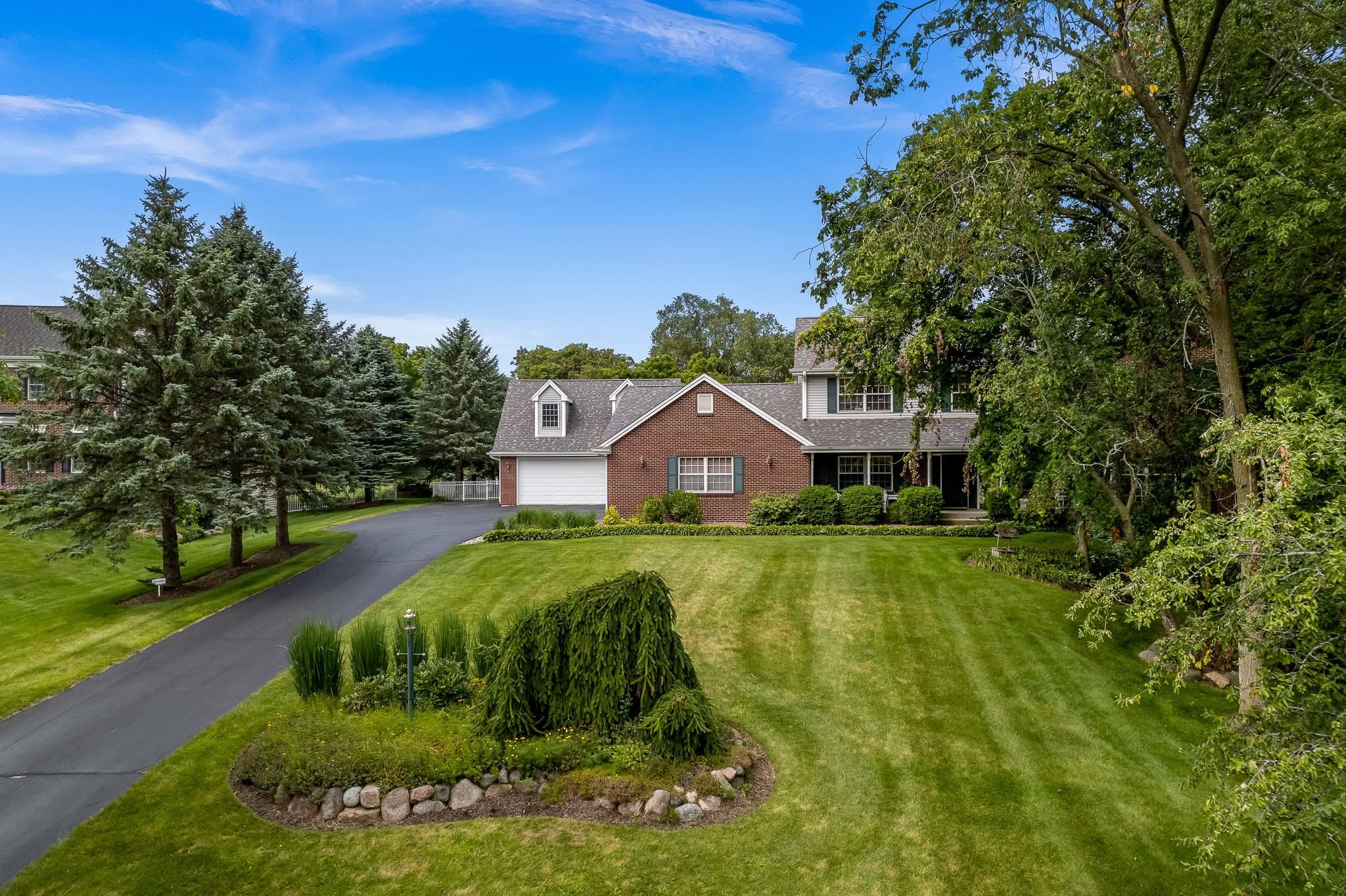 Roscoe, Illinois 61073, United States, 4 Bedrooms Bedrooms, ,4 BathroomsBathrooms,Residential,Pending,20727