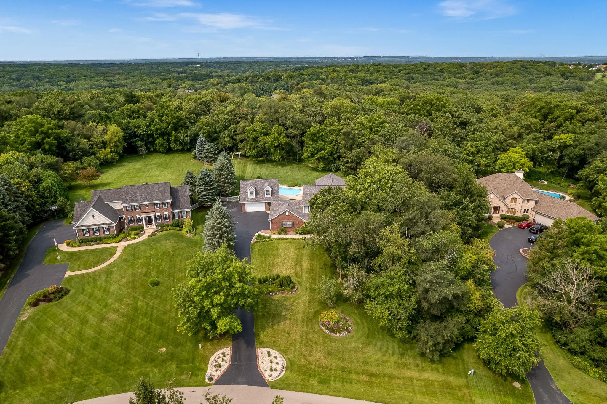 Roscoe, Illinois 61073, United States, 4 Bedrooms Bedrooms, ,4 BathroomsBathrooms,Residential,Pending,20727