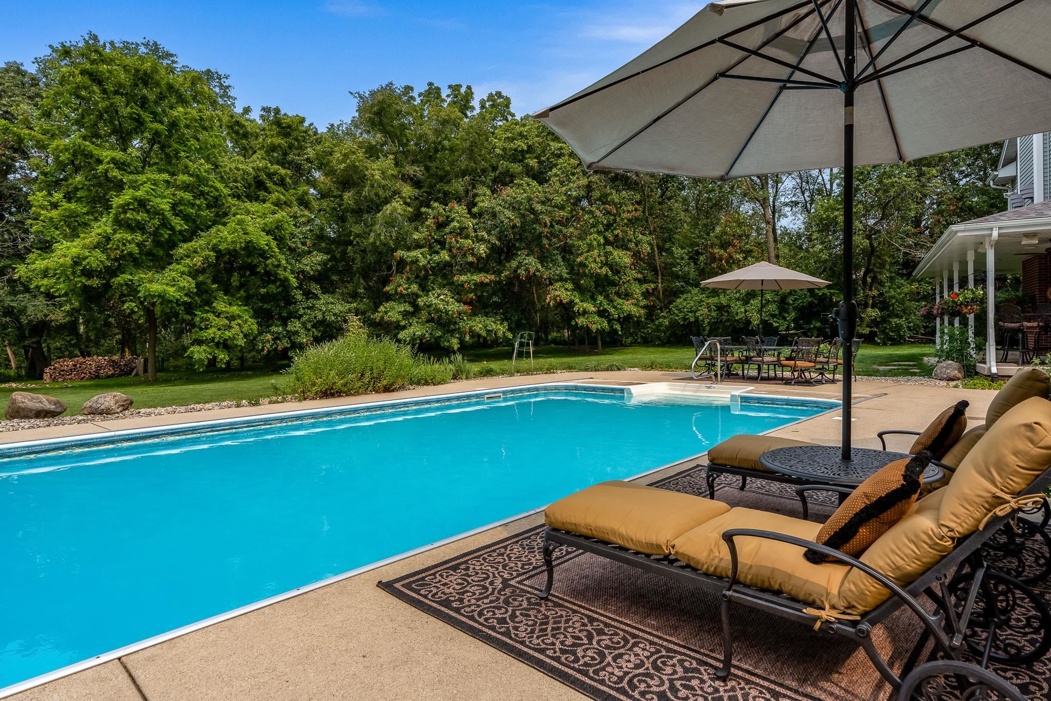 Roscoe, Illinois 61073, United States, 4 Bedrooms Bedrooms, ,4 BathroomsBathrooms,Residential,Pending,20727