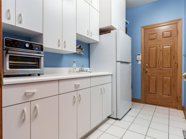 Roscoe, Illinois 61073, United States, 4 Bedrooms Bedrooms, ,4 BathroomsBathrooms,Residential,Pending,20727