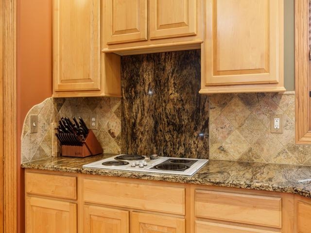 Roscoe, Illinois 61073, United States, 4 Bedrooms Bedrooms, ,4 BathroomsBathrooms,Residential,Pending,20727