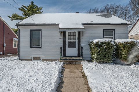 Homes For Sale - 1524 Virginia Avenue<br/> ROCKFORD, IL 61101