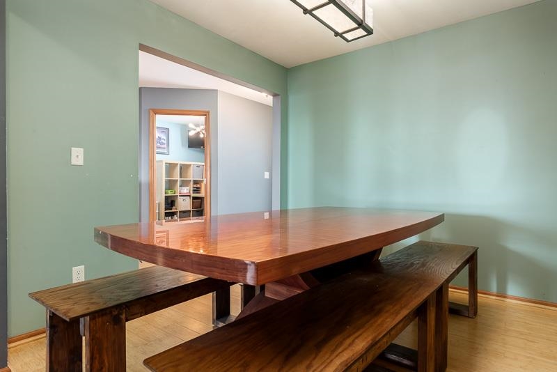 Loves Park, Illinois 61111, United States, 4 Bedrooms Bedrooms, ,4 BathroomsBathrooms,Residential,Active,213441