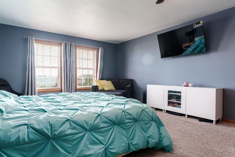 Loves Park, Illinois 61111, United States, 4 Bedrooms Bedrooms, ,4 BathroomsBathrooms,Residential,Active,213441