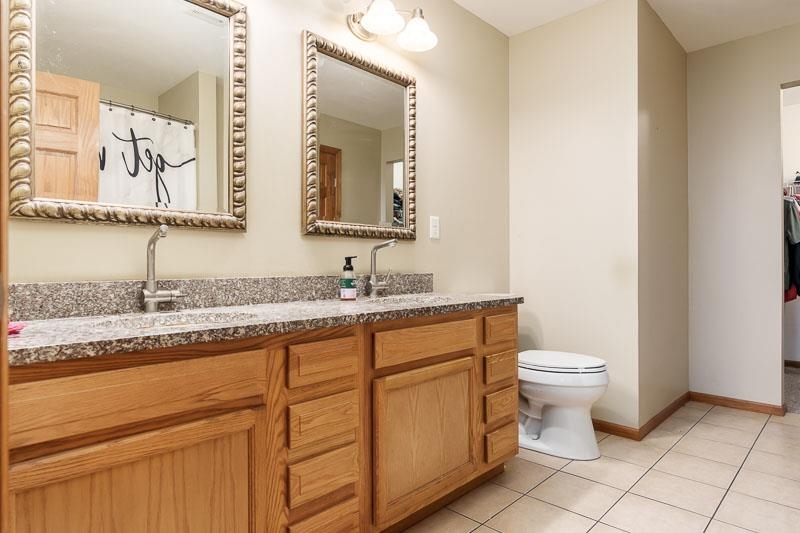 Loves Park, Illinois 61111, United States, 4 Bedrooms Bedrooms, ,4 BathroomsBathrooms,Residential,Active,213441