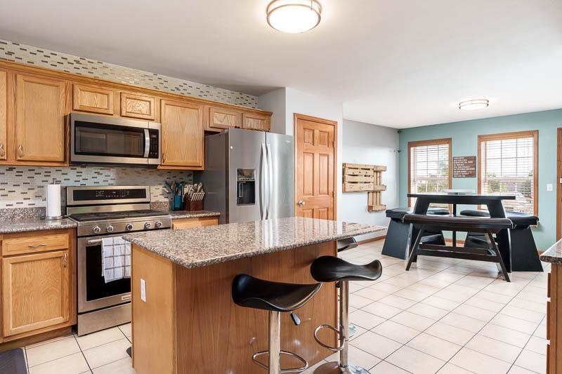 Loves Park, Illinois 61111, United States, 4 Bedrooms Bedrooms, ,4 BathroomsBathrooms,Residential,Active,213441