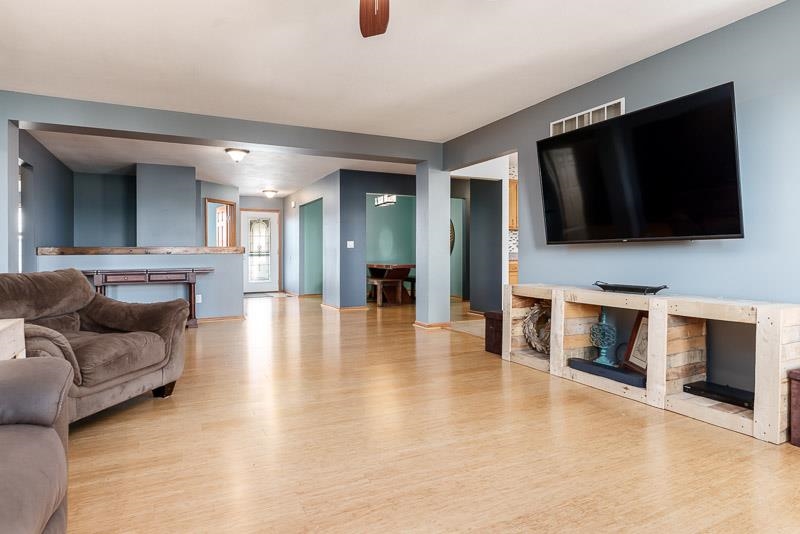 Loves Park, Illinois 61111, United States, 4 Bedrooms Bedrooms, ,4 BathroomsBathrooms,Residential,Active,213441