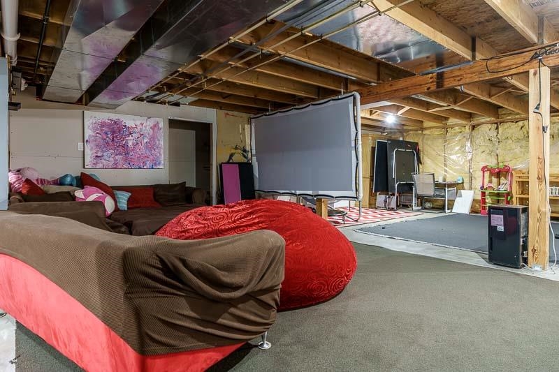 Loves Park, Illinois 61111, United States, 4 Bedrooms Bedrooms, ,4 BathroomsBathrooms,Residential,Active,213441