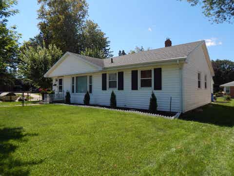 Homes For Sale - 1474 S Carroll Avenue<br/> Stephenson County, FREEPORT, IL 61032