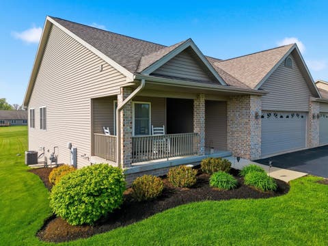 Homes For Sale - 723 Yingling Drive<br/> Lee County, DIXON, IL 61021