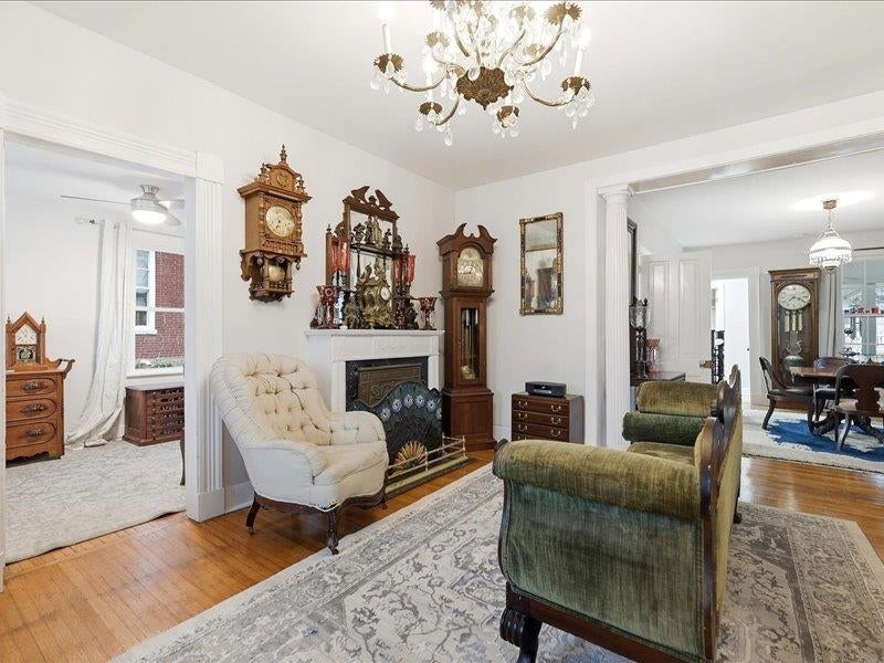 908 Park Avenue