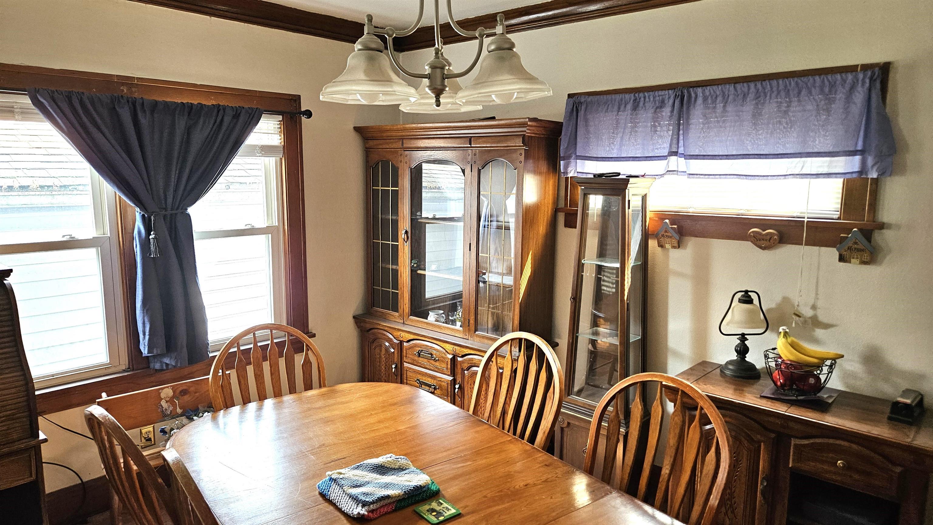 Rockford, Illinois 61104, United States, 3 Bedrooms Bedrooms, ,1 BathroomBathrooms,Residential,Active,186336