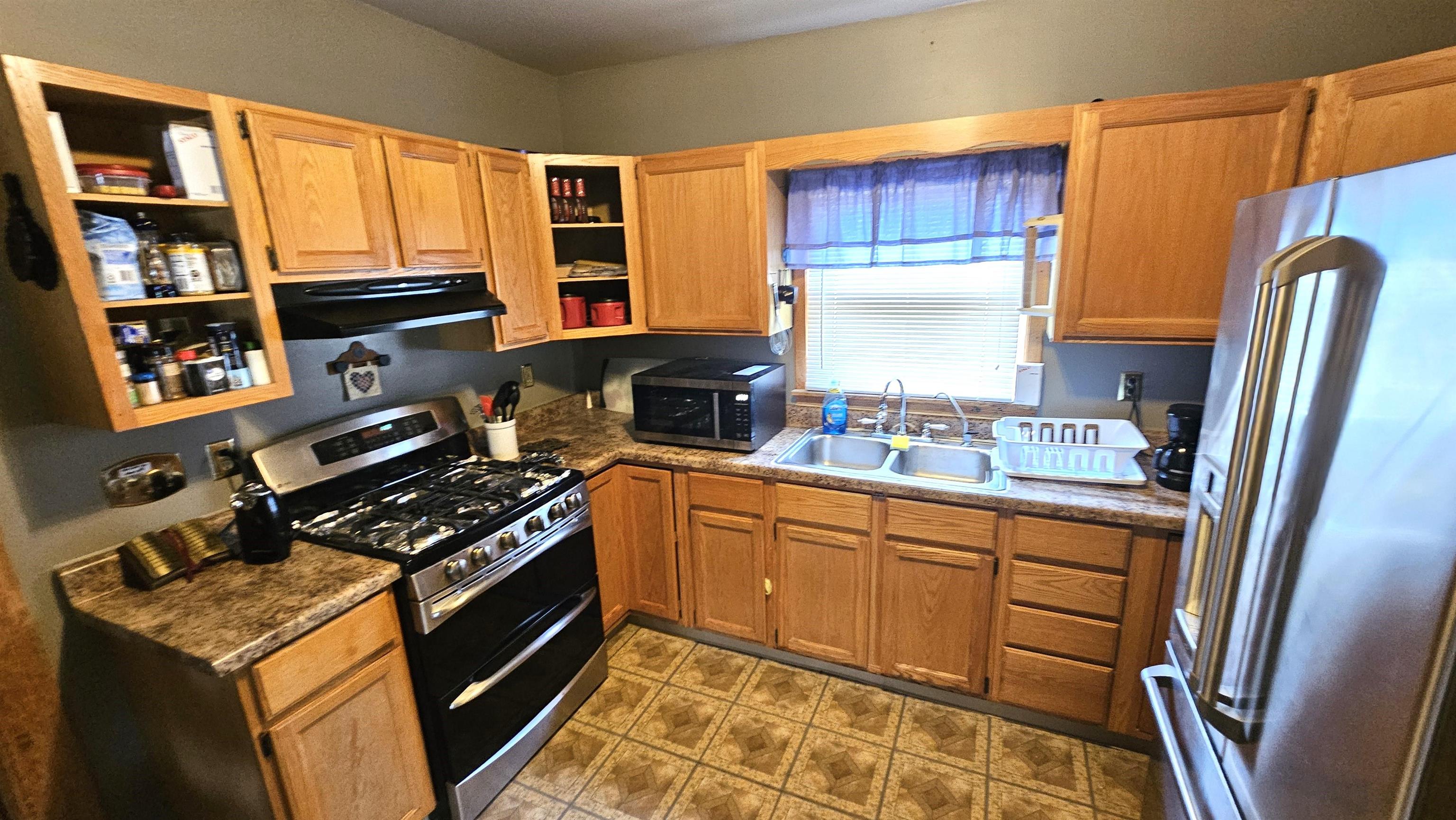 Rockford, Illinois 61104, United States, 3 Bedrooms Bedrooms, ,1 BathroomBathrooms,Residential,Active,186336