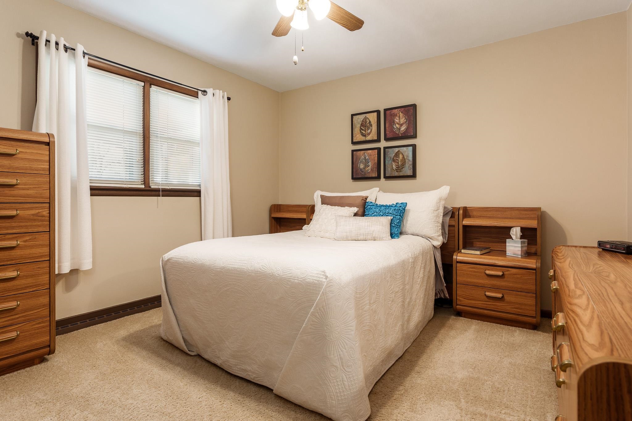 Rockford, Illinois 61107, United States, 3 Bedrooms Bedrooms, ,2 BathroomsBathrooms,Residential,Pending,12729