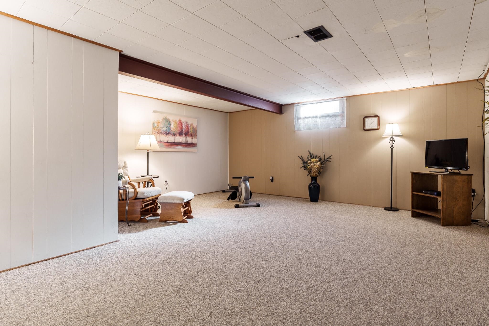 Rockford, Illinois 61107, United States, 3 Bedrooms Bedrooms, ,2 BathroomsBathrooms,Residential,Pending,12729