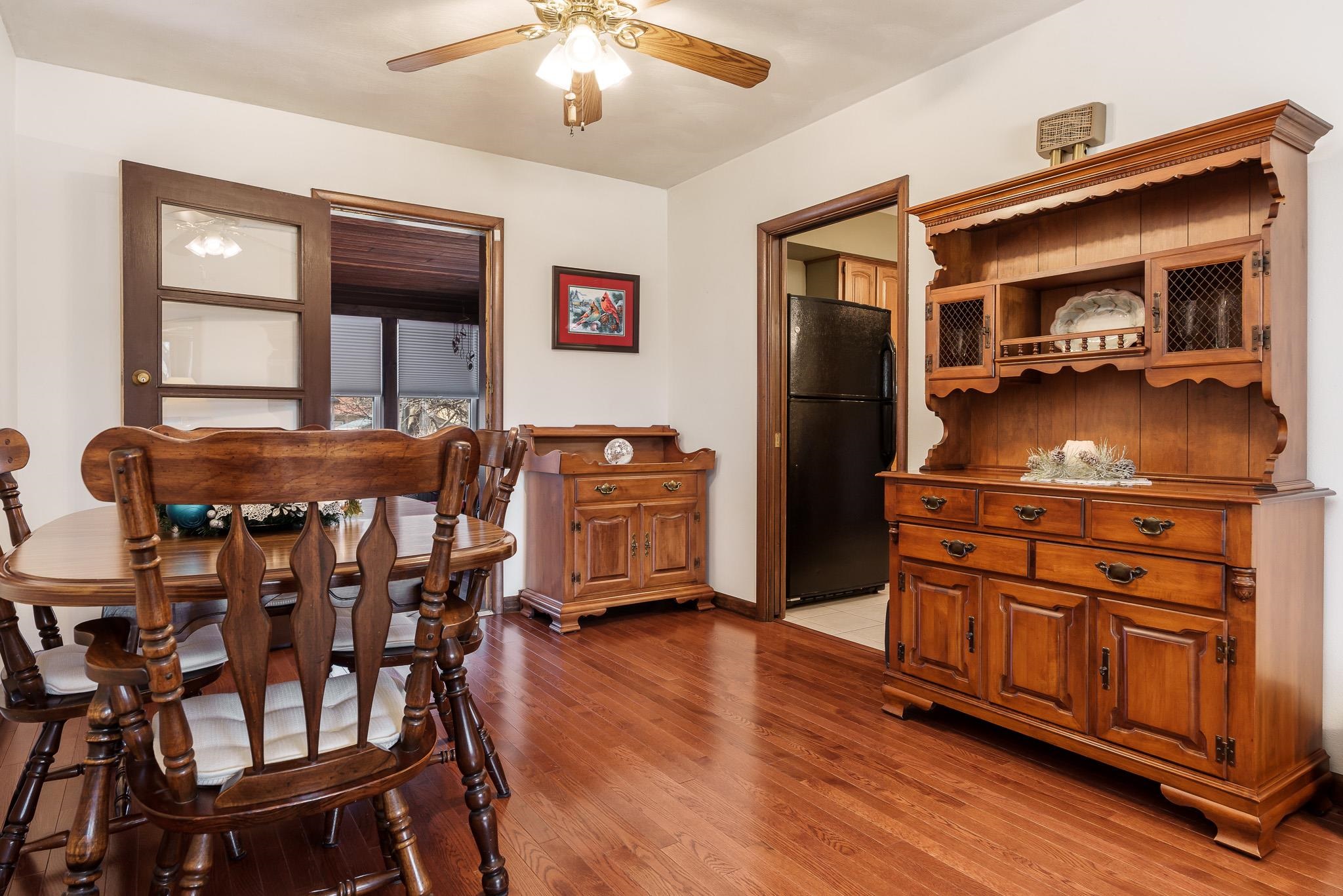 Rockford, Illinois 61107, United States, 3 Bedrooms Bedrooms, ,2 BathroomsBathrooms,Residential,Pending,12729